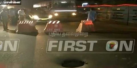 சென்னை அண்ணா சாலையில் ஏற்பட்ட பள்ளம் சீரமைப்பு