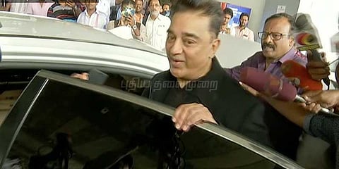 ரசிகரை கமல்ஹாசன் தடுத்தாரா? தள்ளிவிட்டாரா? வைரலாகிய வீடியோ