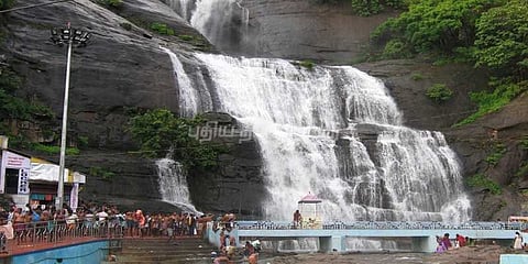 குற்றால அருவியில் குளிக்க அனுமதி!