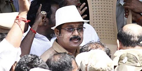டிடிவி தினகரனுக்கு தொப்பி சின்னம் இல்லை