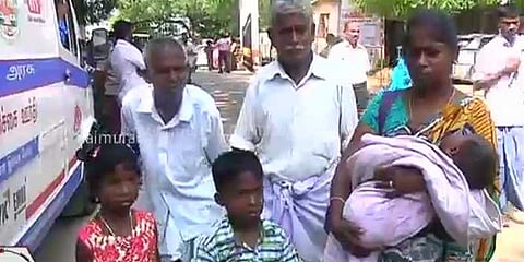 நெல்லையில் தொடரும் கந்துவட்டி பிரச்னை: கைக்குழந்தைகளுடன் ஆட்சியரிடம் பெண் மனு