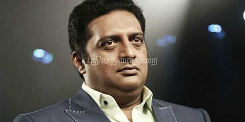 எழுத்துரிமை பறிக்கப்பட்டதாக பிரகாஷ்ராஜ் குற்றச்சாட்டு: ‘சர்ஜிகல் ஸ்ட்ரைக்’ என விமர்சனம்