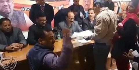ஜிஎஸ்டி வரிக்கு நீதிகேட்டு விஷம் அருந்திய தொழிலதிபர்