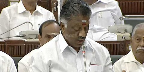 ‘ஜல்லிக்கட்டு நாயகன்’என எம்எல்ஏ பேச்சு: அவையில் புகழ வேண்டாம் ஓபிஎஸ் வலியுறுத்தல் 