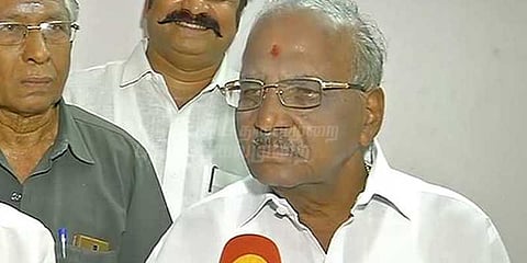 ஆர்.கே.நகர் தோல்வி: மதுசூதனன் குற்றச்சாட்டு எதை காட்டுகிறது ?