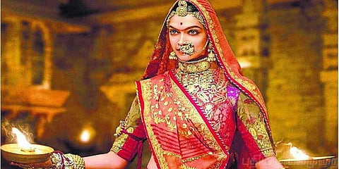 தடைகளை தகர்த்து வெளியாகிறது ’பத்மாவத்’