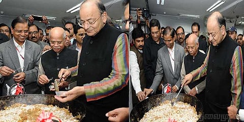 'அல்வா' கொடுத்த அருண் ஜேட்லி!