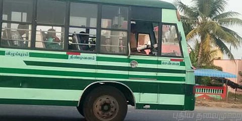 ஒரு கையால் ஓட்டப்பட்ட பேருந்து: அதிர்ச்சியடைந்த பொதுமக்கள்!