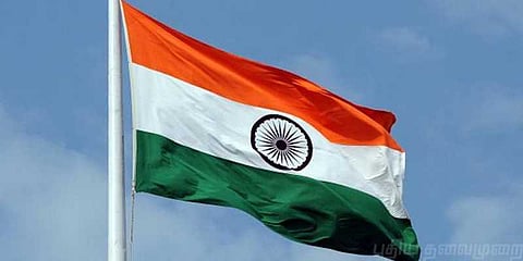 தினசரி காலை 10:50 மணிக்கு தேசிய கீதம் பாடும் பெங்கால் கிராமம்
