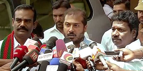 விஹெச்பி ரத யாத்திரைக்கு அனுமதியா..?: அதிமுக கூட்டணி கட்சிகள் வெளிநடப்பு