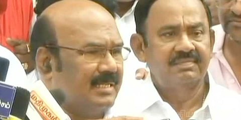 ஐபிஎல் போட்டியை பார்க்கலைனா தலையா வெடிச்சிடும்?: ஜெயக்குமார் அதிரடி