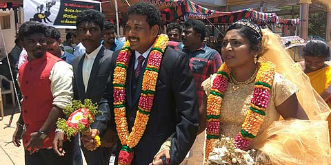 ‘குழந்தைகளுக்கு கேன்சரா?’ கல்யாணம் ஆன கையோடு, போராடிய தம்பதி..