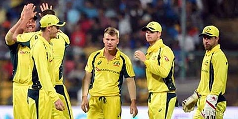 ஆஸி. அணியின் பயிற்சியாளர் பதவிக்கு கடும் போட்டி!