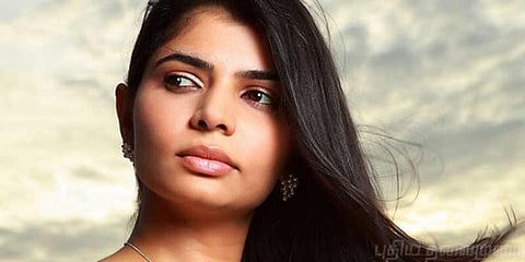 ’உள்ளாடைகளை கழற்றச் சொல்லி சோதனையா..? கொந்தளித்த சின்மயி..!