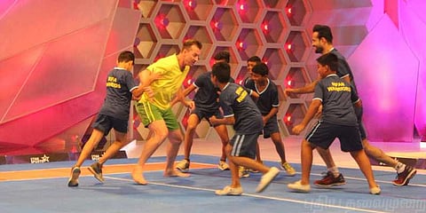 பிரட் லீயை அவுட்டாக்கிய சிறுவர்கள்!