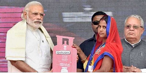 4 ஆண்டில் 10 கோடி எரிவாயு இணைப்பு - மோடி பெருமிதம்