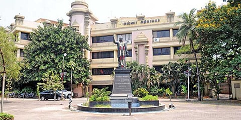 திமுகவினர் நாளை போட்டி சட்டப்பேரவைக் கூட்டம்