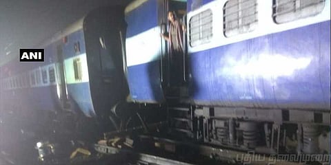 தடம் புரண்டது ஹவுரா மெயில்!