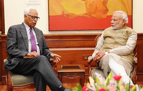 ஜம்மு காஷ்மீர் ஆளுநரின் பதவிக்காலம் நீட்டிப்பு - மத்திய அரசு அதிரடி 