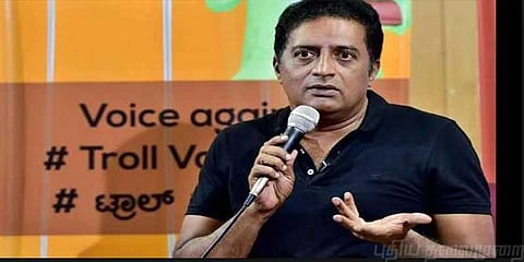 ரியல் எஸ்டேட் போல் ஆகிவிட்டது தமிழக அரசியல் - பிரகாஷ் ராஜ் 