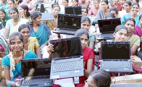 இலவச லேப்டாப் எப்போது வழங்கப்படும் ? : அமைச்சர் பதில்