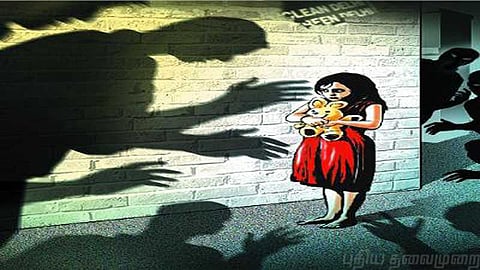 வேலைக்கு சென்ற சிறுமிக்கு பாலியல் தொல்லை ! 8 பேர் மீது 'போக்ஸோ'