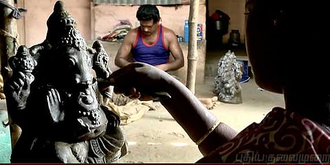 விநாயகர் சதுர்த்திக்கு தயாராகும் 12 அடி உயர சிலைகள்