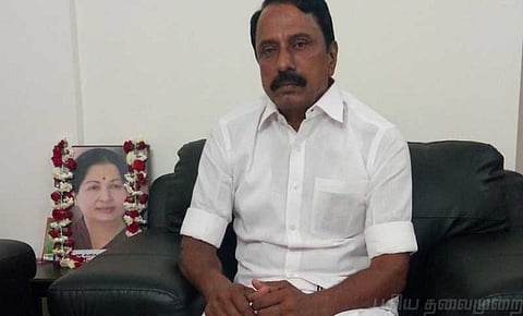 அரசுப் பள்ளியில் பயின்றோருக்கு செங்கோட்டையன் அழைப்பு