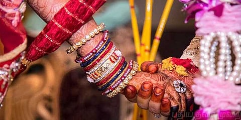 ‘திருமணமான பெண்கள் விரும்பினால் பெற்றோருடன் தங்கலாம்’- நீதிமன்றம்