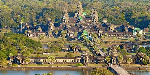 நாற்பது ஆண்டுகளாக கட்டப்பட்ட அங்கோர்வாட் கோவில்