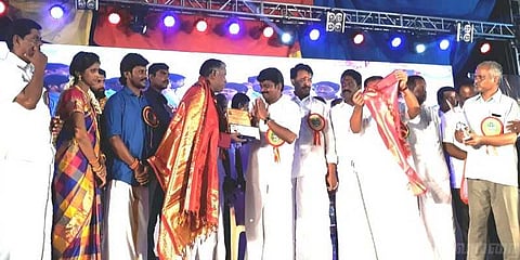 “சட்டமன்றத்தில் நான் அமைச்சர்..   மருத்துவமனையில் டாக்டர்”.. அமைச்சர் விஜயபாஸ்கர்