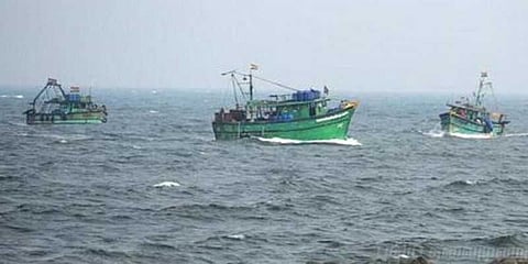 பலத்த காற்று வீசும்.. கடலுக்கு செல்ல வேண்டாம் என எச்சரிக்கை