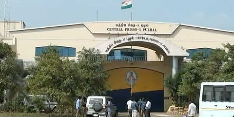 புழல் ‘சொகுசு’ சிறை : கைதிகளிடமிருந்து செண்ட், டிவி, ஸ்டவ், பிரியாணி அரிசி பறிமுதல்
