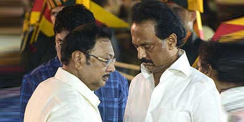 “அழகிரியை சேர்த்தால்தான் திமுகவுக்கு வெற்றி” :  ஆதரவாளர்கள்
