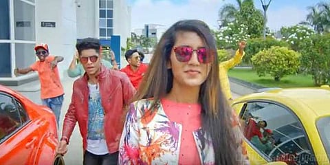 ப்ரியா வாரியரை விடாமல் ‘ட்ரோல்’ ஆக்கிய நெட்டிசன்கள்: இயக்குநர் ஓமர் லுலு கதறல்