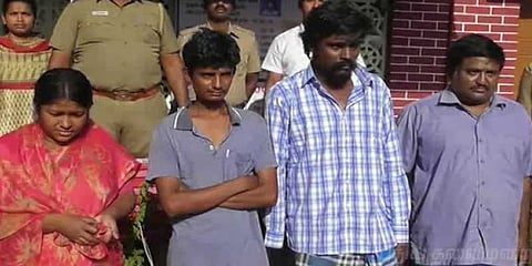 யூடியூப் பார்த்து கள்ள நோட்டு அடித்த கும்பல் 