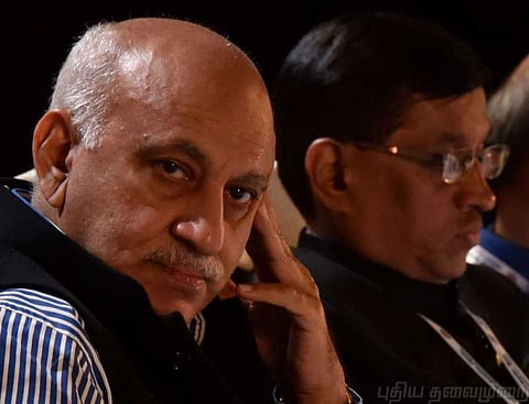 தேவையின்றி அழைப்பார் - மத்திய அமைச்சருக்கு எதிராக பாலியல் குற்றச்சாட்டு