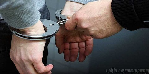 போலி கையெழுத்து போட்டு வங்கி காசாளர் ரூ.28 லட்சம் நூதன மோசடி