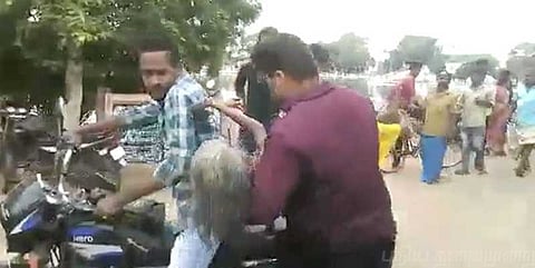 ‘நண்பன்’ பட பாணியில் மூதாட்டியை காப்பாற்றிய இளைஞர்கள் 