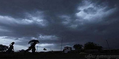 ‘கஜா’ புயல் காரணமாக பேனர் கட் அவுட்டுகளை அகற்ற உத்தரவு 