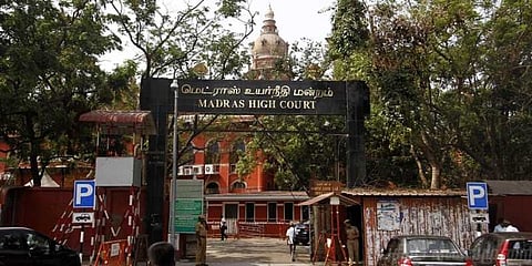 கோவில் சீரமைப்பு பணிகள் குறித்து அரசே முடிவு செய்யும் - உயர்நீதிமன்றம்