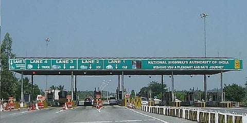 சுங்கச்சாவடி கட்டணத்தைக் குறைக்க புதிய கொள்கை - மத்திய அரசு 