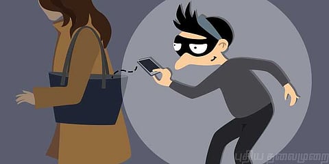 செல்போன் திருடி சொந்த வீடு வாங்கியவர் கைது !