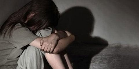 அகதிகள் முகாம் சிறுமிக்கு பாலியல் தொல்லை: வாலிபர் கைது 