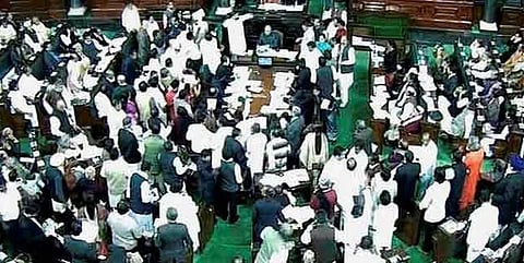 குடியுரிமை சட்டத்திருத்த மசோதா மக்களவையில் நிறைவேற்றம்