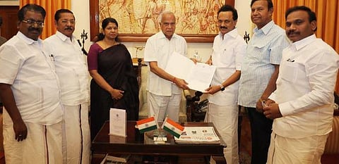 ஆளுநருடன் ஸ்டாலின் சந்திப்பு - கோடநாடு வீடியோ குறித்து முறையீடு