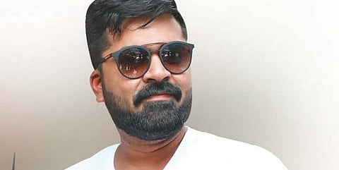“என் கட்அவுட்டிற்கு அண்டாவில் கொண்டு வந்து பால் அபிஷேகம் செய்யுங்கள்”- சிம்பு ஆவேசம்..!