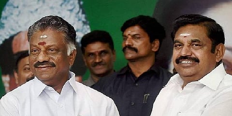 நாடாளுமன்ற தேர்தலில் போட்டியிட அதிமுகவினர் விருப்ப மனு அளிக்கலாம் !