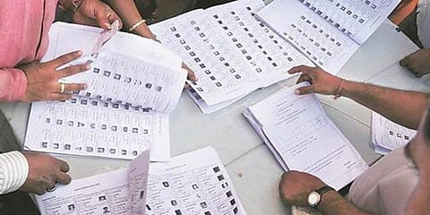 ‘வாக்காளர் பட்டியலில் பெயர் சேர்க்க 2 நாள் சிறப்பு முகாம்’ : தமிழக தேர்தல் அதிகாரி