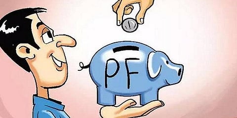 தொழிலாளர்களின் பிஎஃப் சேமிப்பு பணத்திற்கான வட்டி 0.1% உயர்வு